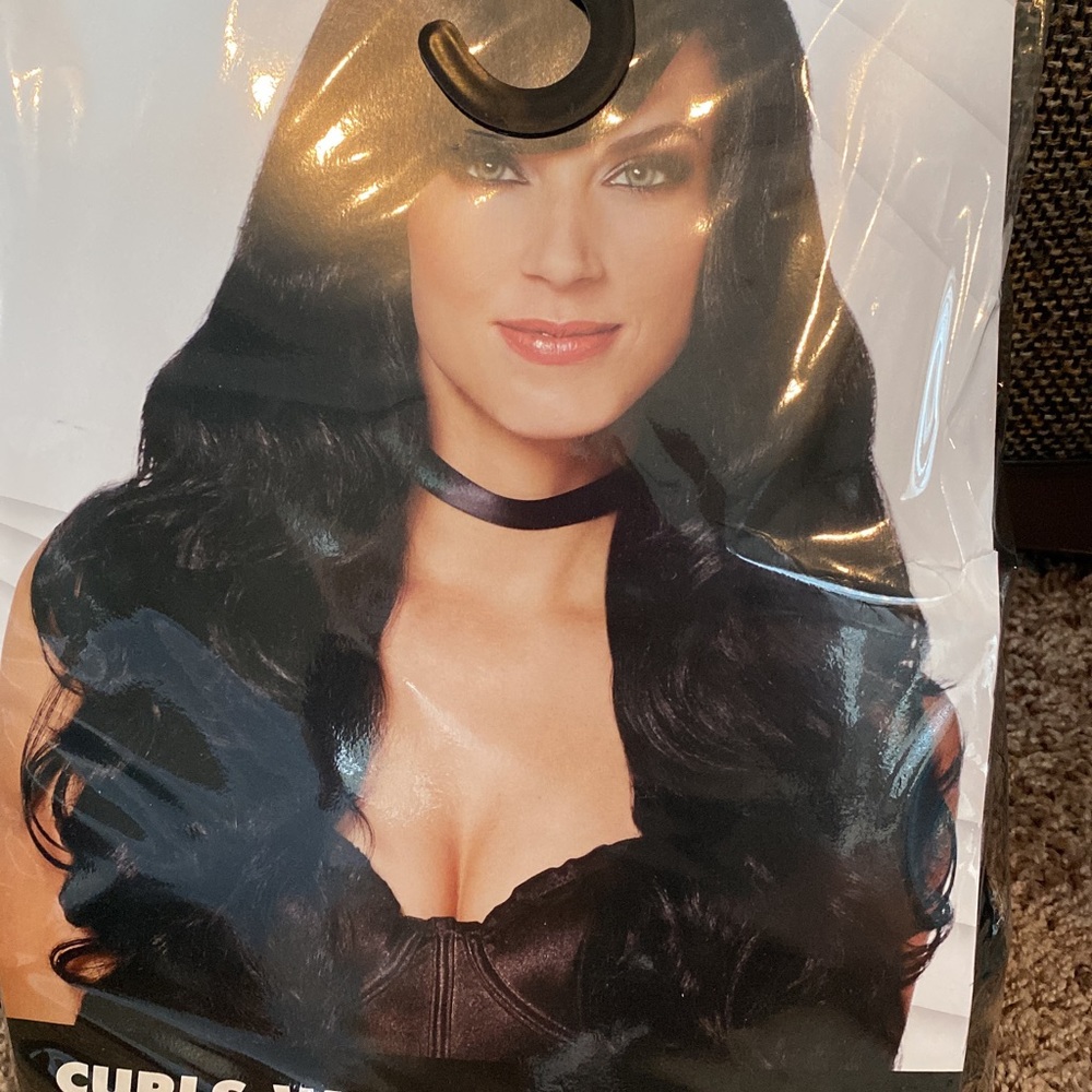New black wig